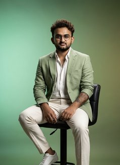 Ruuppankar Indipendent escort - Male escort in Kolkata Photo 4 of 5