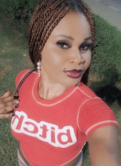 Shibba Amarachi - Acompañantes transexual in Lagos, Nigeria Photo 8 of 19