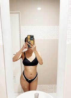Shiela Mae Sy - escort in Makati City Photo 3 of 14