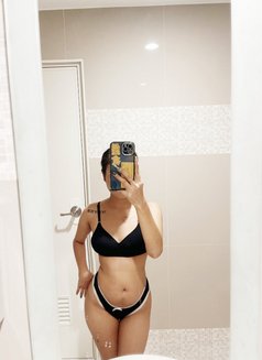 Shiela Mae Sy - escort in Makati City Photo 4 of 14