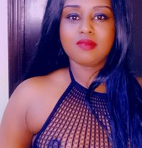 Shii - escort in Muscat