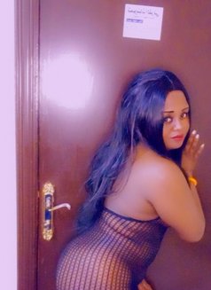 Shii - escort in Muscat Photo 3 of 3