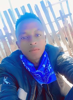 Shiizz - Male escort in Nairobi Photo 6 of 6