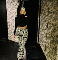 Shikha - puta in Ahmedabad Photo 1 of 2