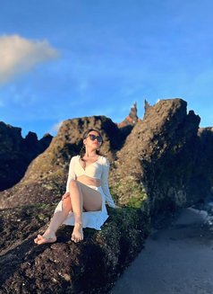 Shilla - puta in Bali Photo 4 of 7