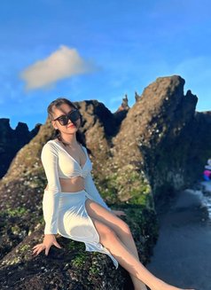 Shilla - puta in Bali Photo 6 of 7