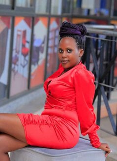 Shillah - puta in Kuala Lumpur Photo 2 of 5