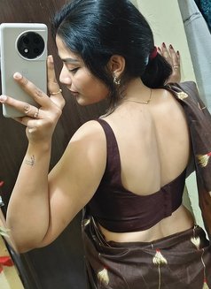 Shilpa - puta in Patna Photo 9 of 11