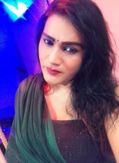 Shilpa - Transsexual escort in Bangalore Photo 1 of 3