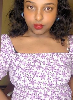 Shilpa - Transsexual escort in Bangalore Photo 6 of 8