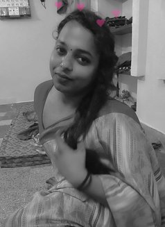 Shilpa - Transsexual escort in Bangalore Photo 8 of 8