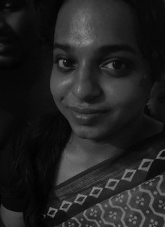 Shilpa - Transsexual escort in Bangalore Photo 2 of 5