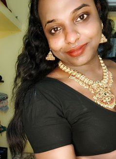 Shilpa Shilpa - Transsexual escort in Bangalore Photo 4 of 6