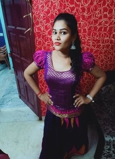 Shimale in T Nagar - Transsexual escort in Chennai Photo 2 of 9