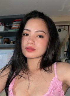 Shin - escort in Manila Photo 6 of 6