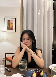 Shin - escort in Manila Photo 5 of 6