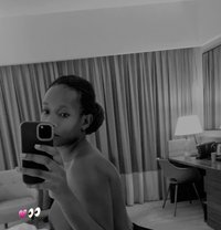 Shinah - escort in Doha