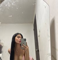 Shine - Transsexual escort in Riyadh