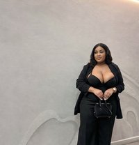 Shine - masseuse in Lagos, Nigeria Photo 4 of 4