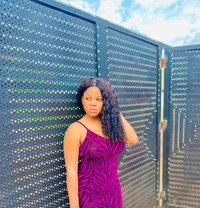 Shine spintex - escort in Accra