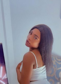 Shiney - escort in Cairo Photo 3 of 3