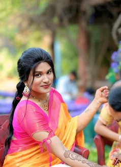 Shiney shemale - Transsexual escort in Hyderabad Photo 4 of 7
