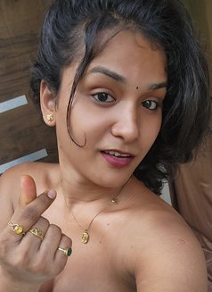 Shiney shemale - Acompañantes transexual in Hyderabad Photo 5 of 10