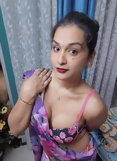 Shiney shemale - Acompañantes transexual in Hyderabad Photo 10 of 10