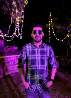 Shinzo Licker & Companion - Male escort in Mumbai Photo 2 of 3