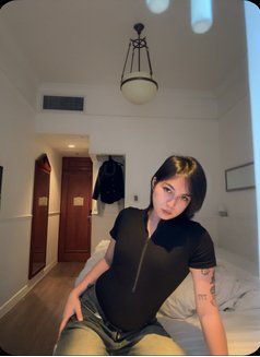 Shiobe - Transsexual escort in Hong Kong Photo 9 of 9