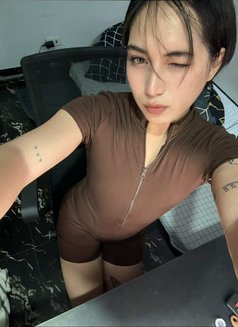 Shiobe - Transsexual escort in Singapore Photo 5 of 5