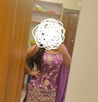 SHIPRA CAM & MEET OUTCALL 🤍 24 - puta in Bangalore Photo 2 of 2