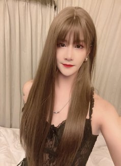 Qiqi - Transsexual escort in Hong Kong Photo 5 of 9