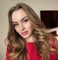 Shira Available - puta in Doha