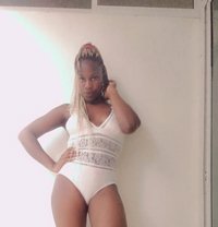 Shira Bae - puta in Pattaya