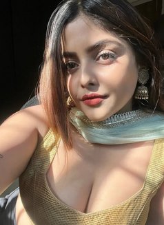 Shira Incall Outcall Alone - puta in Doha Photo 1 of 3
