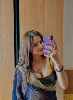 Shira Incall Outcall Alone - puta in Doha Photo 2 of 3