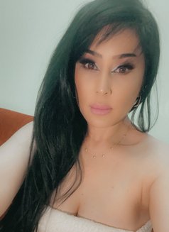 Shirin - escort in Al Manama Photo 2 of 12