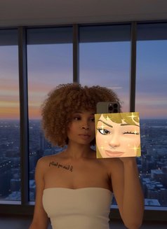 Shirley - puta in Dubai Photo 5 of 5