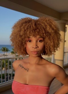 Shirley Independent Loves to Explore/Fun - puta in Dubai Photo 5 of 5