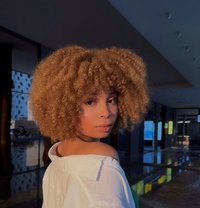 ShirleyIndependentRealLovestoExplore/Fun - puta in Dubai