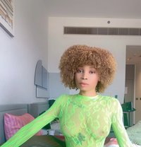 ShirleyIndependentRealLovestoExplore/Fun - puta in Dubai Photo 2 of 5