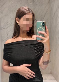 Shital (Cam & Real Meet) - puta in Candolim, Goa Photo 1 of 3