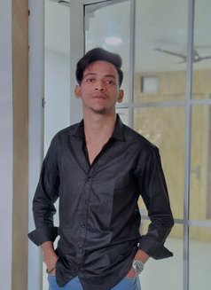 Shiv - Male escort in Mumbai Photo 1 of 2