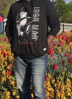 Shiv - Acompañantes masculino in New Delhi Photo 1 of 1
