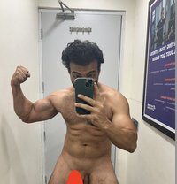 Shiva - Acompañantes masculino in New Delhi