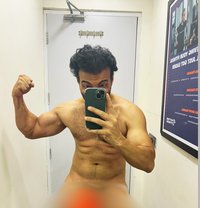 Shiva - Acompañantes masculino in New Delhi