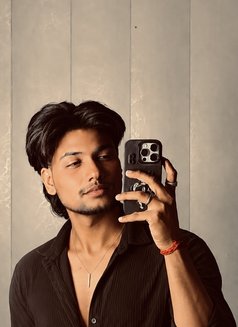 Shivam - Male escort in Gurgaon Photo 1 of 1