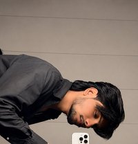 Shivam - Male escort in Gurgaon