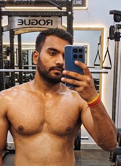 Shivam - Acompañantes masculino in New Delhi Photo 1 of 1